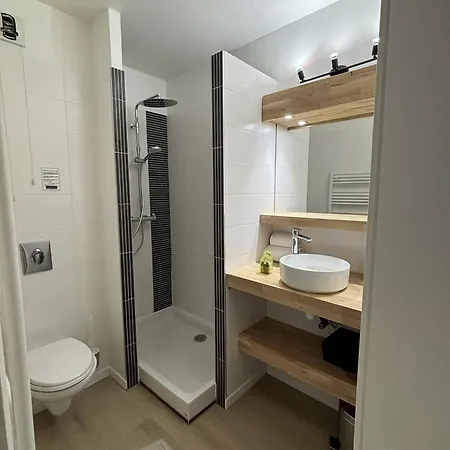 Natureva Acces Piscine 224 B - Luxe - 2 Personnes Apartment *